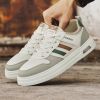 New men's casual casual shoes with light breathable board fashion trend men's casual sports shoes 39-44